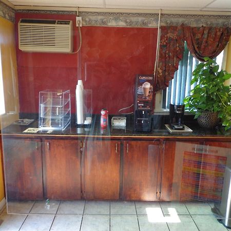 Economy Inn Express Warren Экстерьер фото