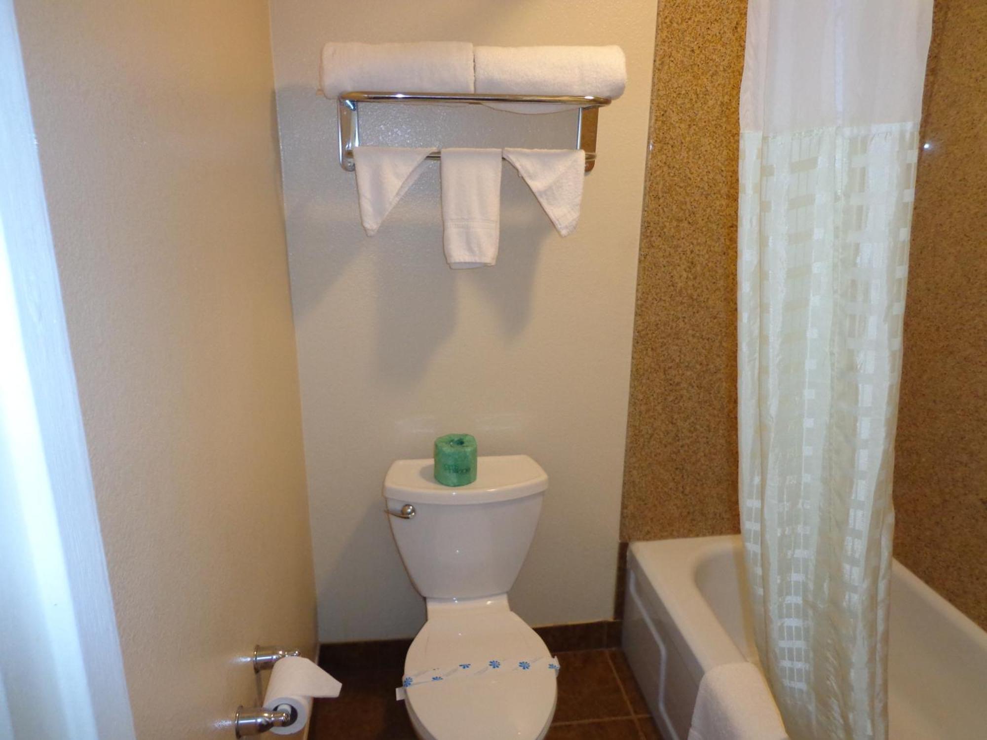 Economy Inn Express Warren Экстерьер фото