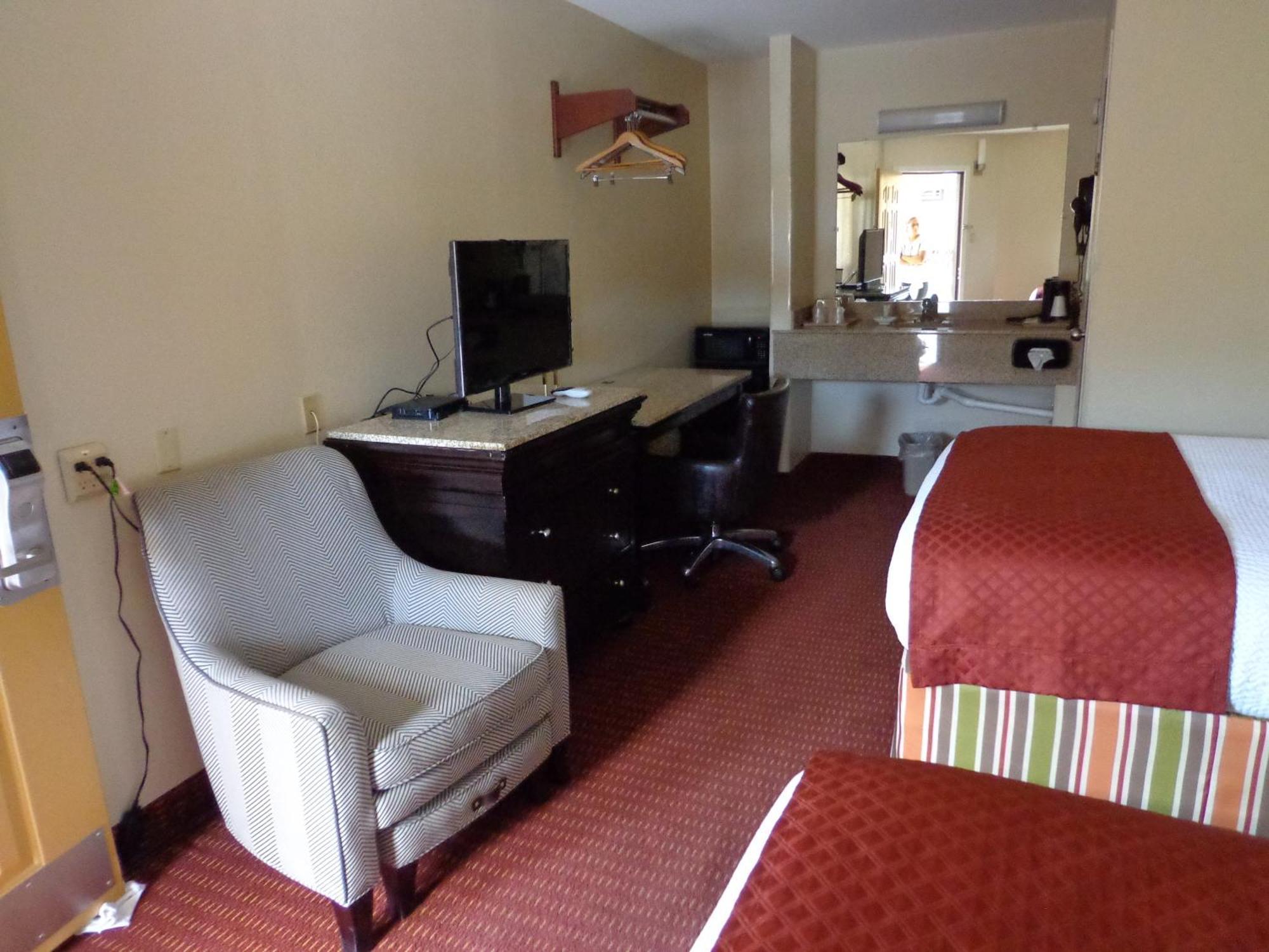 Economy Inn Express Warren Экстерьер фото