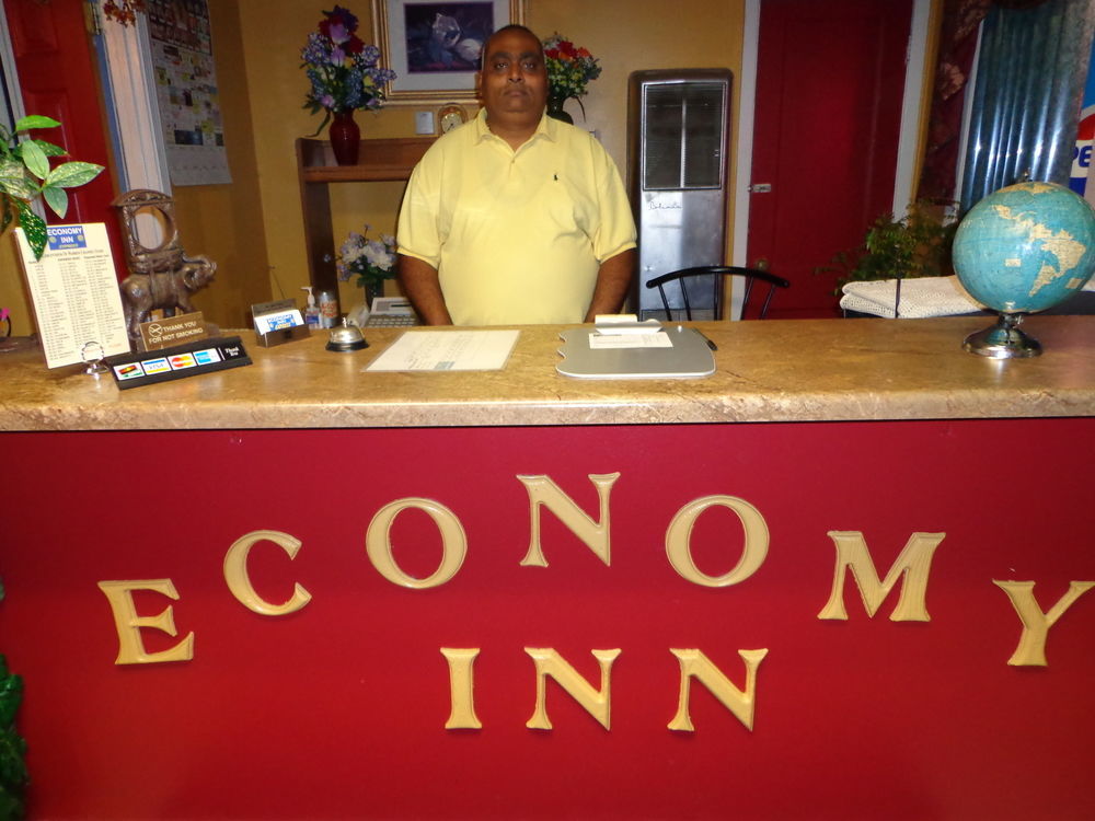 Economy Inn Express Warren Экстерьер фото