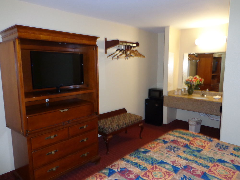 Economy Inn Express Warren Экстерьер фото